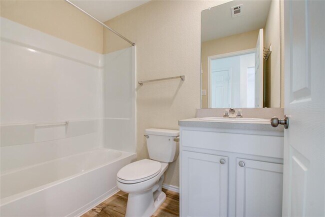 Building Photo - 5200 Elrington Vly Ln