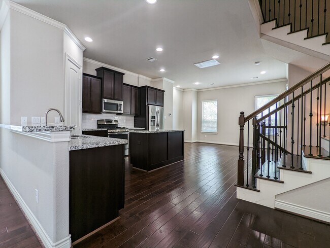 Building Photo - 5323 Kiam St