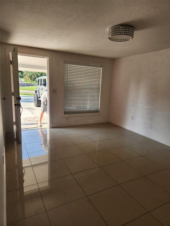 Building Photo - 8518 Woodlake Dr