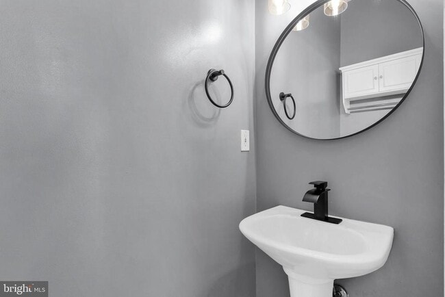 Building Photo - 8227 Moffat Run