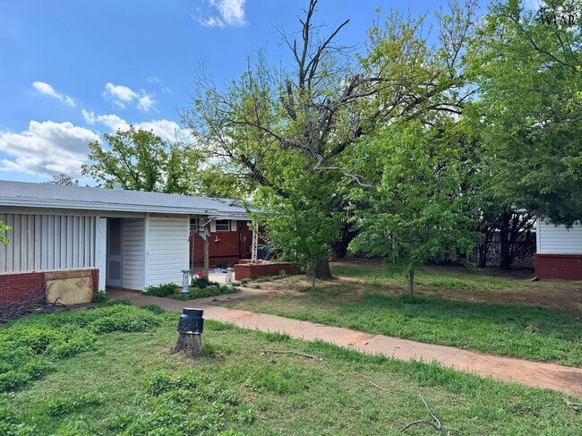 Building Photo - 4800 George St