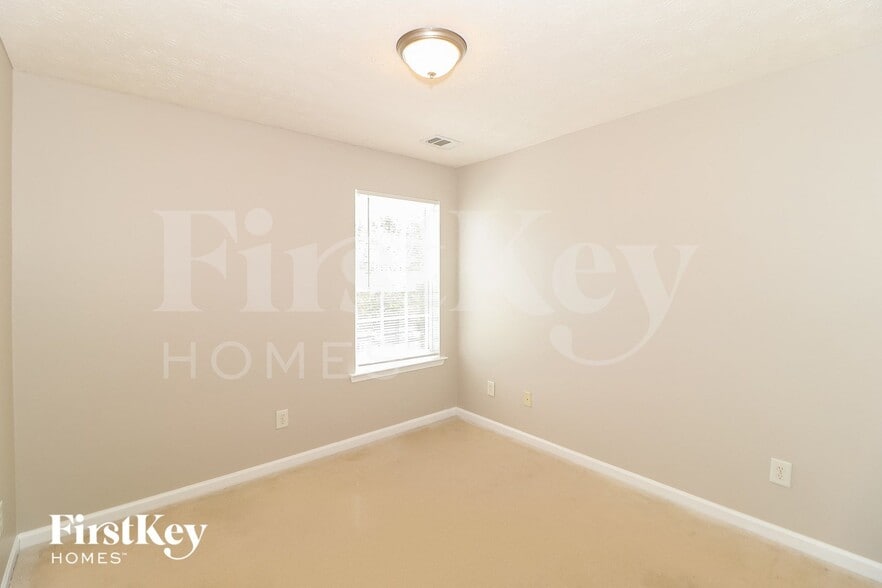 Building Photo - 5220 Sky Ridge Way