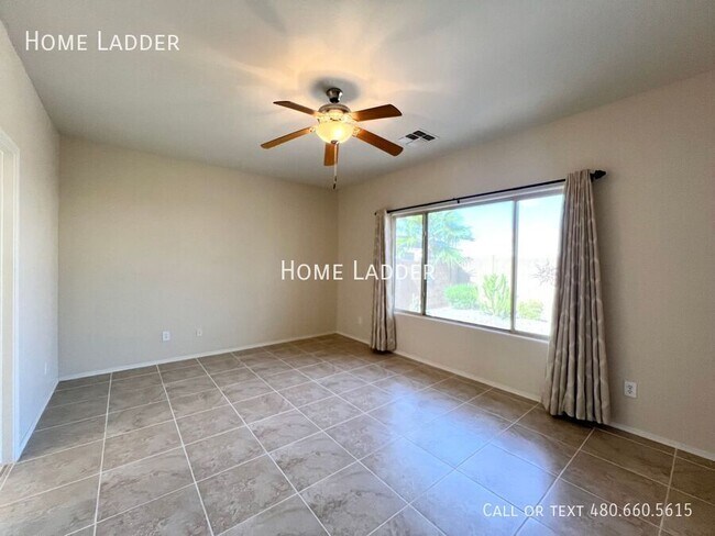 Building Photo - 2523 N Pecos Dr
