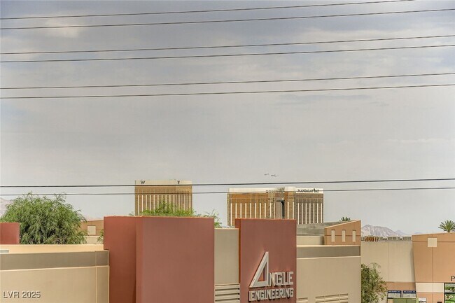 Building Photo - 5990 Viscaya Grv St