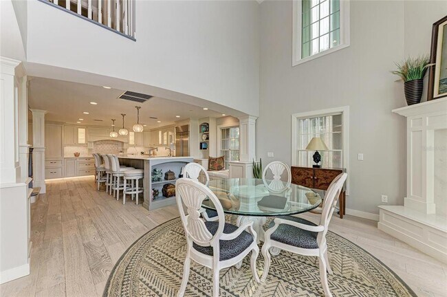 Building Photo - 4473 Gulf of Mexico Dr