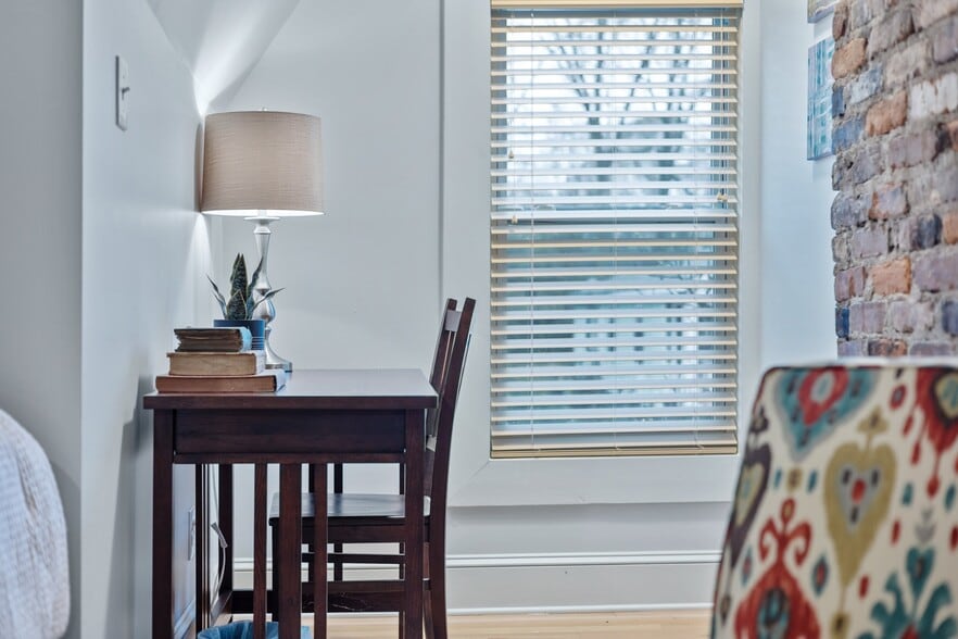 Building Photo - 1146 Wade St NE