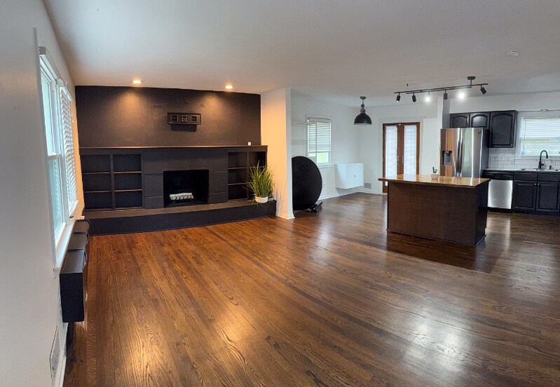 Building Photo - 5002 Woodson Rd