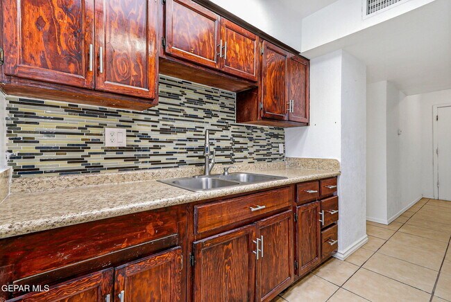 Building Photo - 11189 Ebb Tide Dr