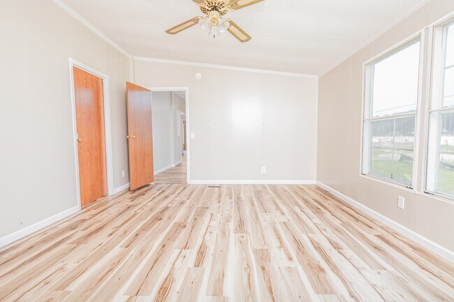 Building Photo - 4014 US-70