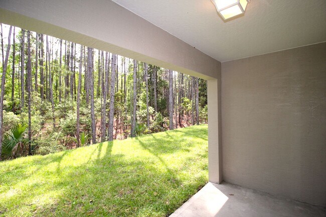 Building Photo - Spacious 4 Bed 2 Bath 2 Car Townhome Built in 2022 in Palm Coast!