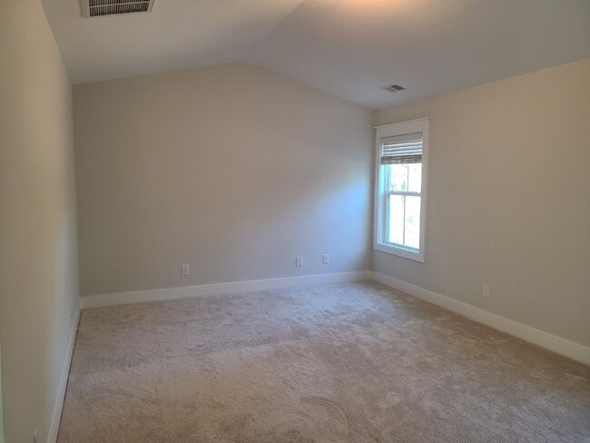 Building Photo - Four Bedroom Home on the North End of Hilton Head Island!