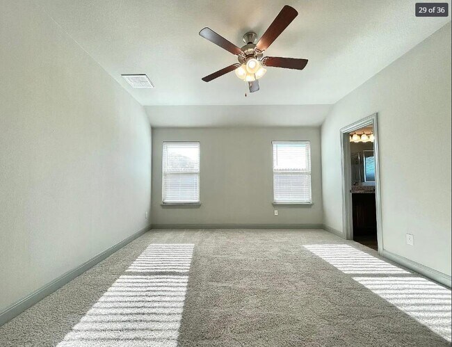 Building Photo - 205 Jude Cir