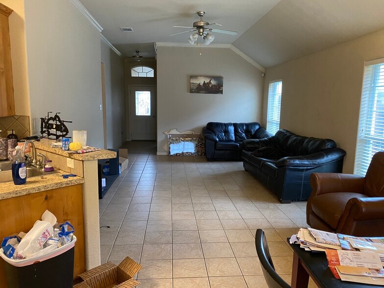 Building Photo - 936 Crystal Dove Ave