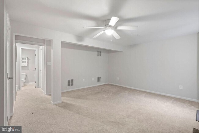 Building Photo - 2423 Bolton Ln