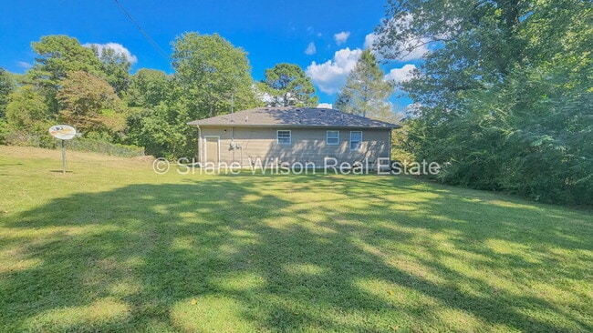 Building Photo - 1005 Mountain View Dr