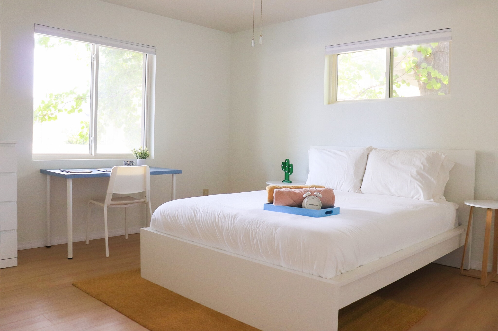 Building Photo - 3807 E Weldon Ave