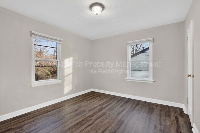 Building Photo - 9868 Lorna Ln