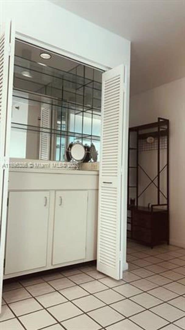 Building Photo - 170 Ocean Ln Dr