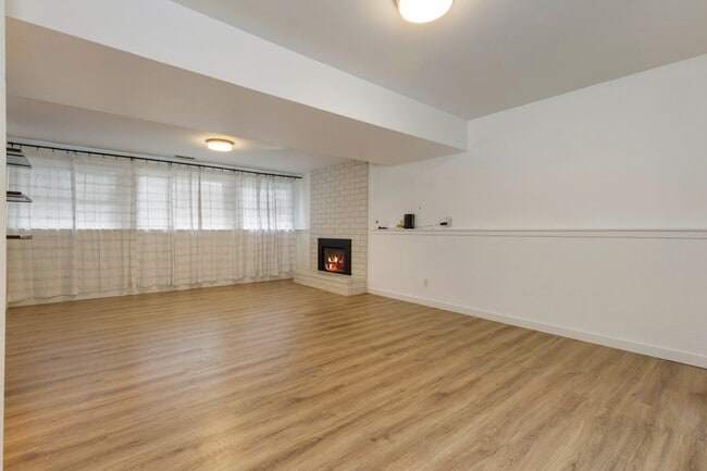 Building Photo - Newly Renovated Bothell Home Sitting on 1 Acre of Land!