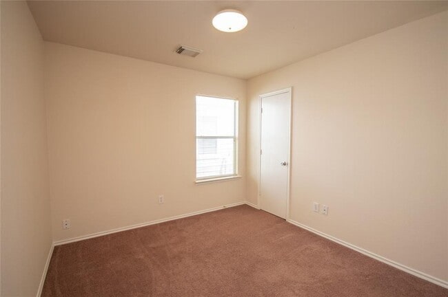 Building Photo - 315 Remington Creek Dr