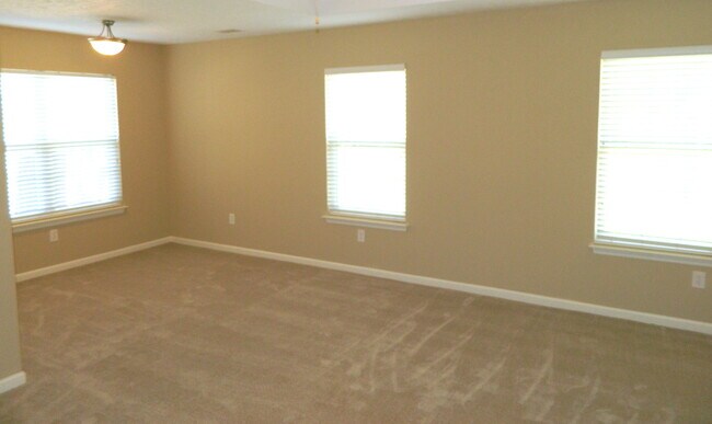 Building Photo - 1087 Waltons Pass