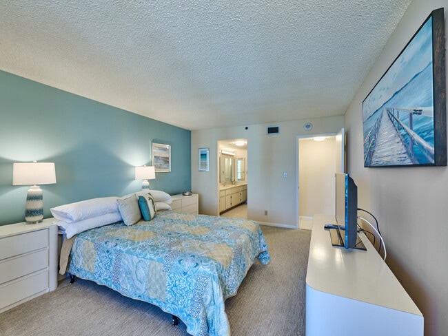 Building Photo - 3420 S Ocean Blvd