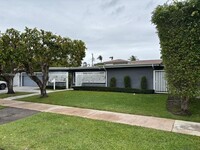 Building Photo - 1951 NE 185th Terrace