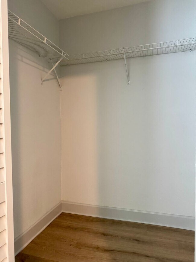 Building Photo - Remodeled Tampa Home