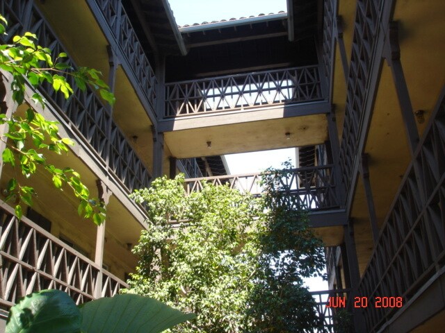 Building Photo - 1460 N Mansfield Ave