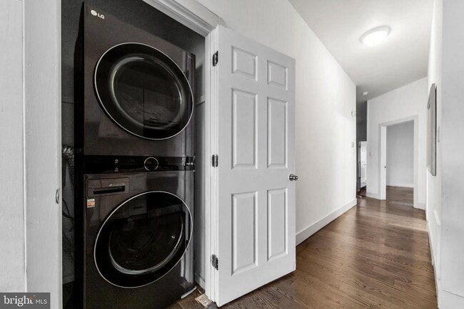 Building Photo - 1635 N 33rd St