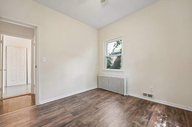 Building Photo - 414 Monastery Pl