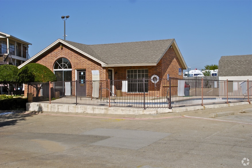 Primary Photo - CALLOWAY PLACE