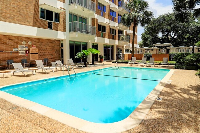 Building Photo - 3614 Montrose Blvd