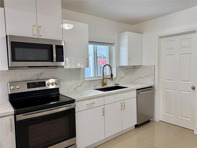 Building Photo - 12812 SW 20th St