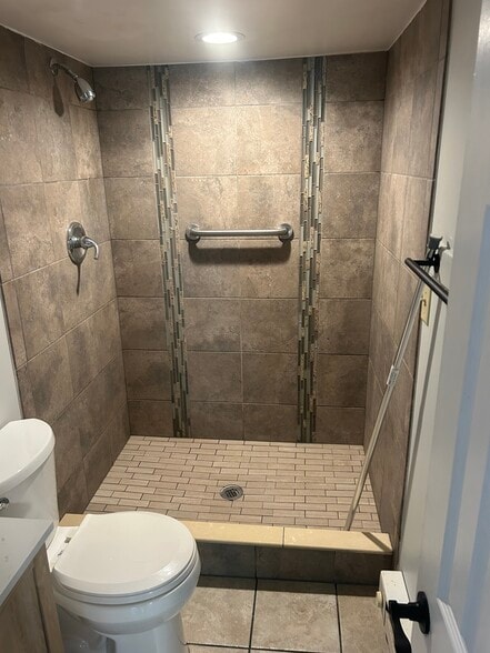 Building Photo - 221 W Washington St