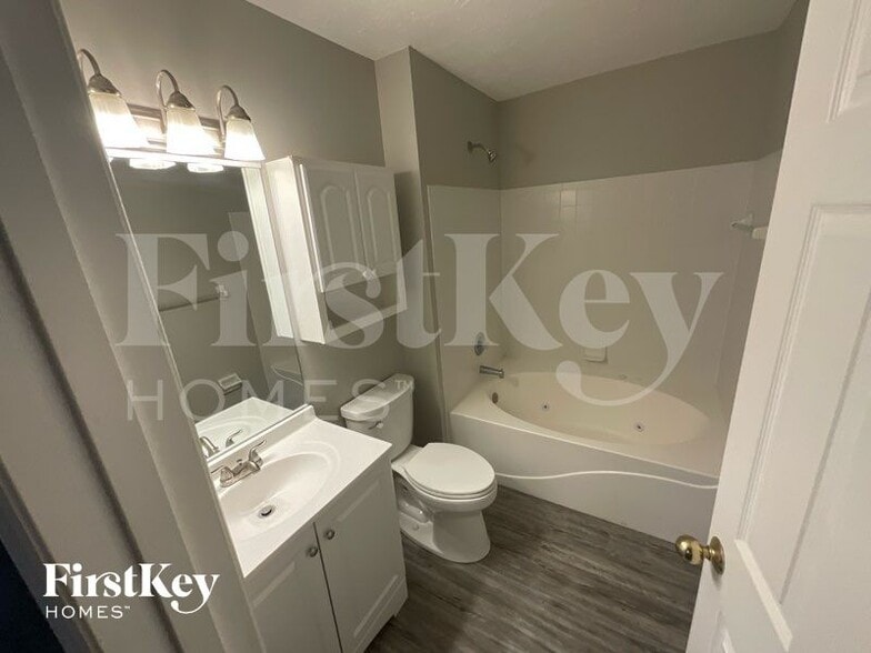 Building Photo - 5416 Shady Meadows Dr