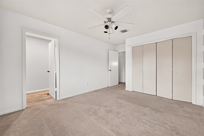 Building Photo - 2103 Winged Foot Dr