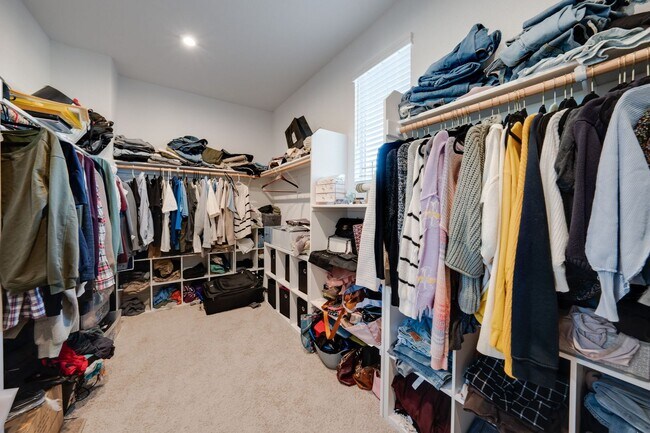 Building Photo - Luxury 4 Bedroom Home in Gated El Dorado Hills Community!