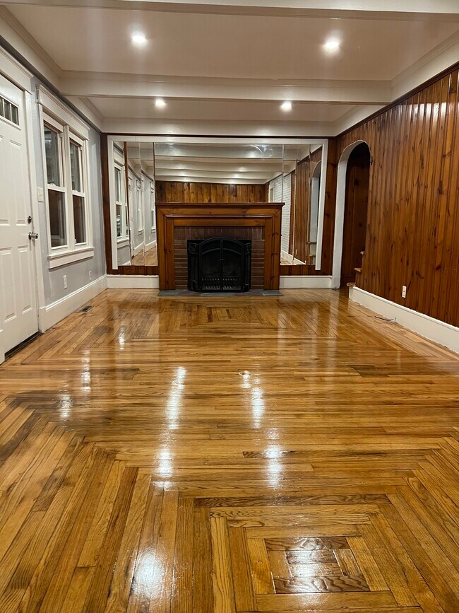 Building Photo - 96 Darling St