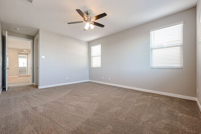 Building Photo - MOVE IN SPECIALS!! Recently Built Home in ...
