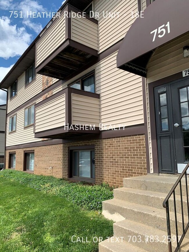 Building Photo - 751 Heather Ridge Dr