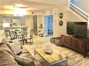 Building Photo - 2700 Lodestone Dr