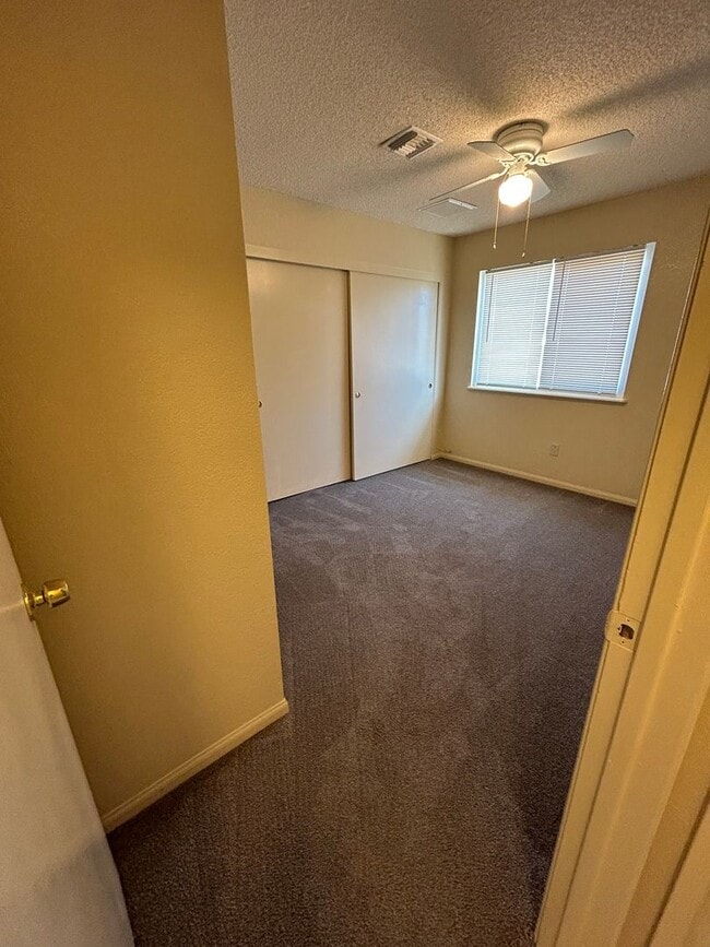 Building Photo - 3 Bedroom 2 bath Home in Chocolate Drop Area of 29 Palms