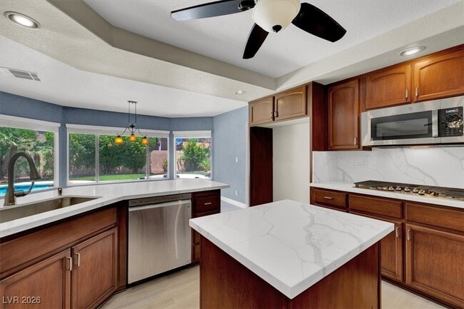 Building Photo - 8932 Bracken Cliff Ct