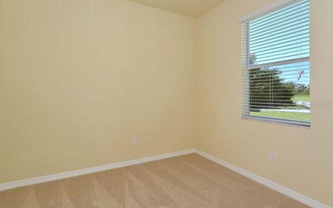 Building Photo - 4 bedroom, 3 bath, 2-car Garage