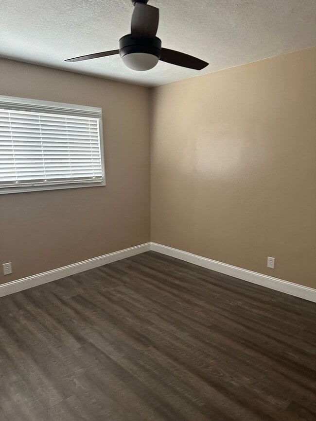 Building Photo - 3135 Courtney Dr