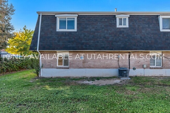 Building Photo - 680 N 400 W