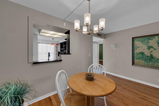 Building Photo - 14623 Bonaire Blvd