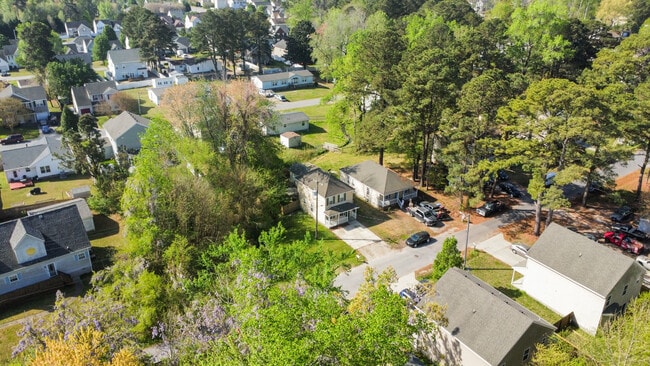 Building Photo - 5109 James St