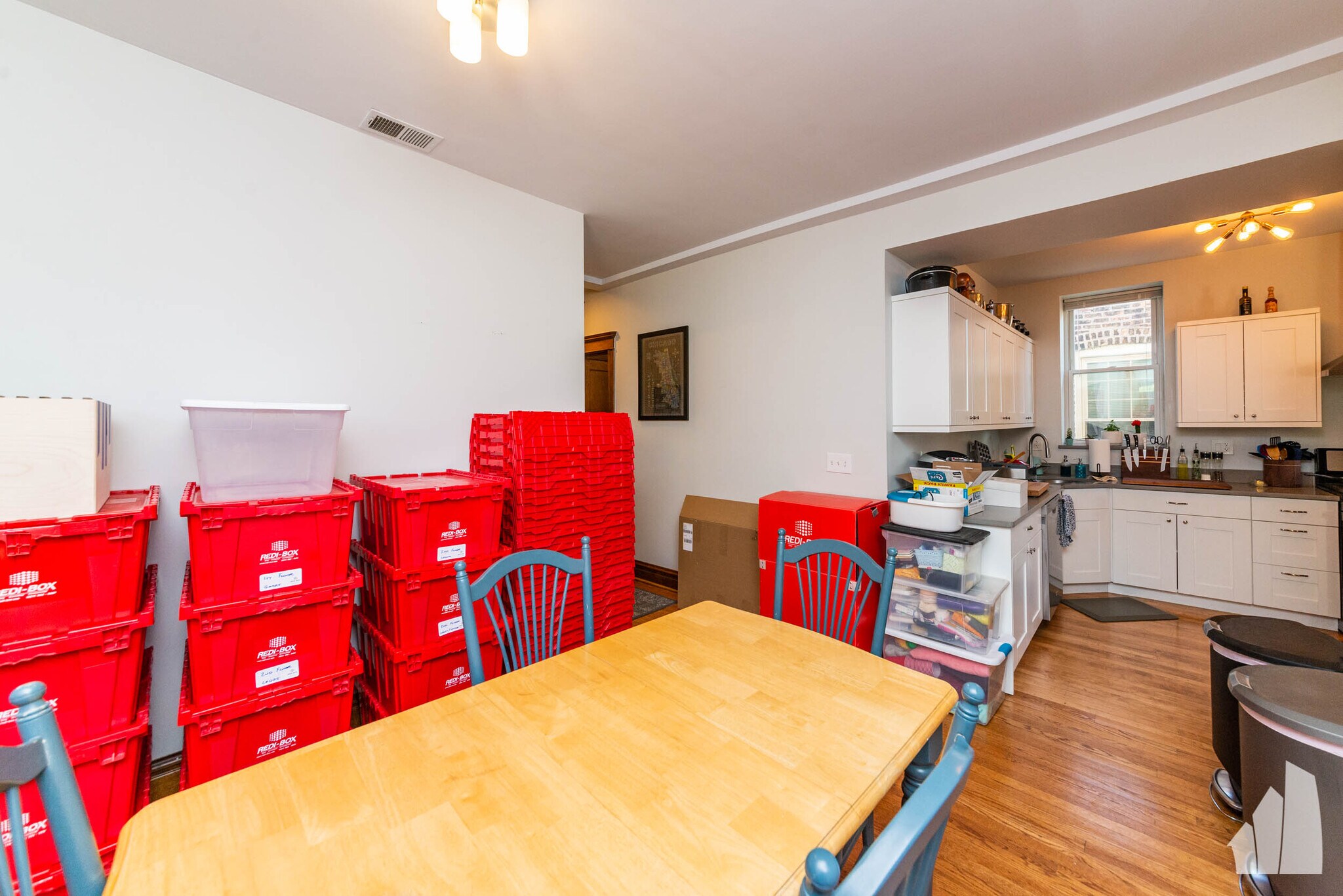 Building Photo - 3716 N Racine Ave